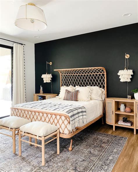 29 Sophisticated Black Bedroom Decor Ideas | Rugs Direct