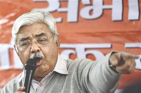 VHP बोली- तेजी से बढ़ रही मुस्लिमों की आबादी, नियंत्रण के लिए कानून ...