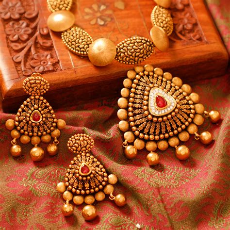 Buy Antique Set Online | Antique Set by Manubhai.