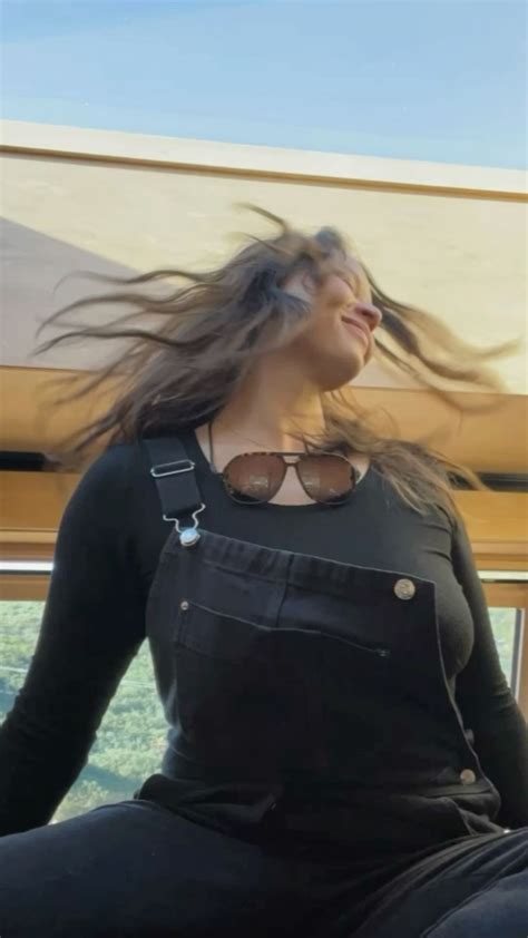 Best 11 8 Sexy Melissa O’Neil Bikini Pics – Artofit