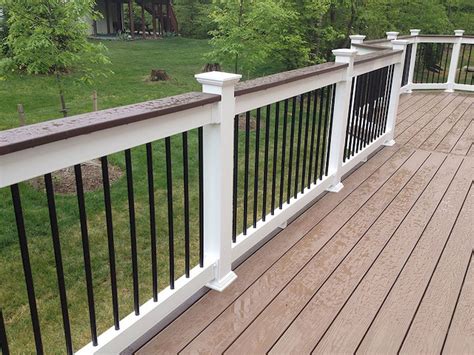 Wood Deck Railing