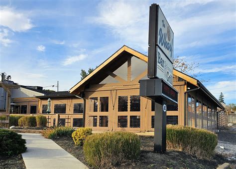 The Wharf Bar & Grille Outdoor Deck Area - Drop Curtain Enclosure ...