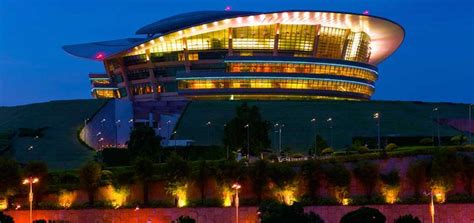 Putrajaya tour packages at lowest rental in Malaysia