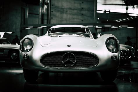 Download wallpaper Motorsport, Sports, Mersedes Benz 300 SLR, Museum ...