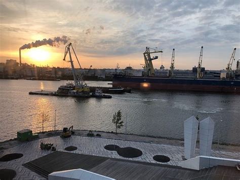 MOXY AMSTERDAM HOUTHAVENS - Hotel Reviews, Photos, Rate Comparison ...