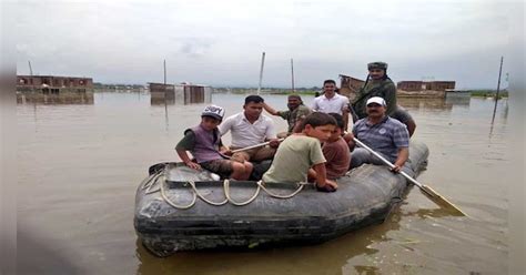 CRPF deployed 2500 soldiers to help flood victims in Jammu and Kashmir ...