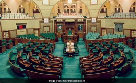 ADR Report: सुनो...सुनो...सुनो ! 5 सालों में 105% ज्यादा अमीर हो गए MP ...