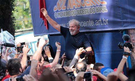 Brazil: Lula Turns Himself in to Police, Ending Standoff - The Wire