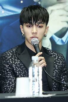 How To Style Kpop Hair by The Quot Hair Quot Trend Kpop Korean Hair And Style How To Style Kpop Hair