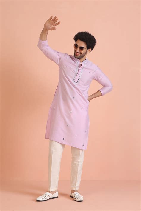 Elevate Ethnic Wardrobe with Kisah’s Kurta Sets for Men