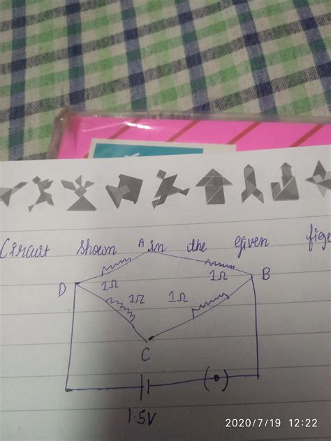 Calculate the effective resistance between the points d and b in the ...