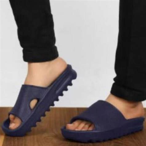 Relaxed Fashionable Solid Slide Flip Flops For Men – Shopaholics