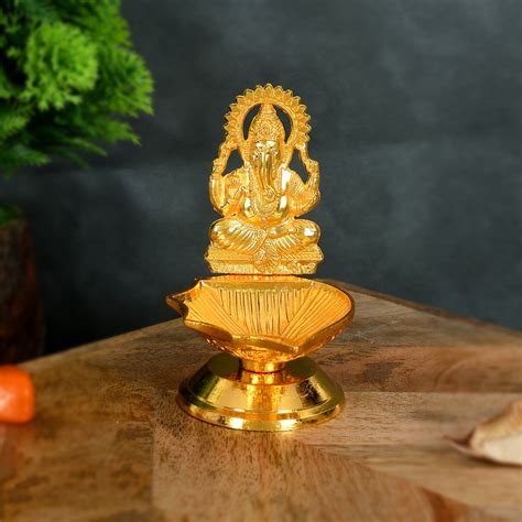 Golden Lord Ganesha On A Diya With 1 Wick – eCraftIndia