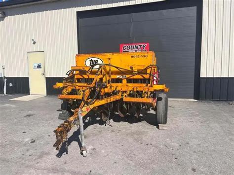 Used No-Till Pasture Drills 的图像结果