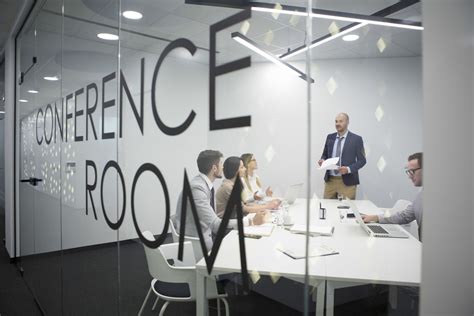 People at a Business Meeting 的图像结果