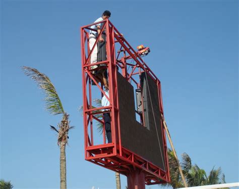 Tan Screen Installation 的图像结果