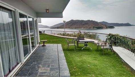 Jaisamand Lake Offers Magnificent Views To Toiurist