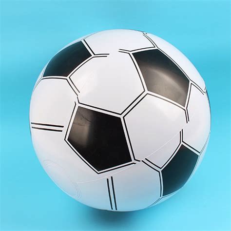 Soccer Beach Balls Bulk, Inflatable Swimming Pool Toys for Kids Summer ...