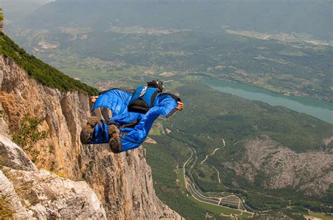 Best Places to BASE Jump in the US: Breathtaking Views and Heart ...