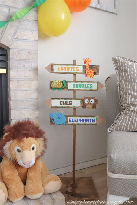DIY Zoo Jungle Safari Animal Themed Birthday Party sign