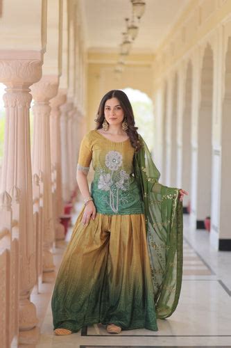 Buy Lehenga Choli Saree Salwar Palazzo Online - Clothsvilla