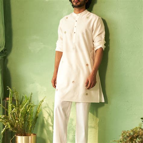 Off-White Kurta Set with Tropical Palm Motifs – charkhee