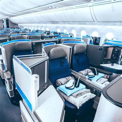 United 787-10 Polaris Business Class Flight Review