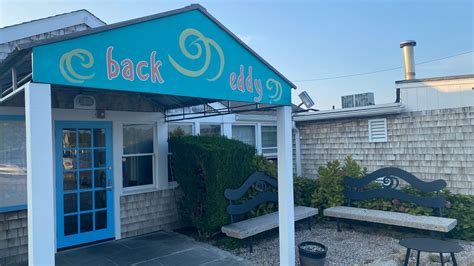 Westport's Back Eddy restaurant a summertime seafood favorite
