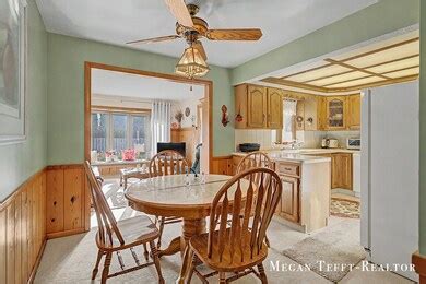 900 Maynard Ave NW, Grand Rapids, MI 49504 | Homes.com