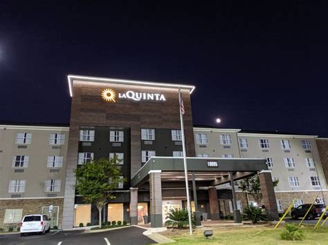 LA QUINTA INN & SUITES BY WYNDHAM MONTGOMERY - Hotel Reviews, Photos ...