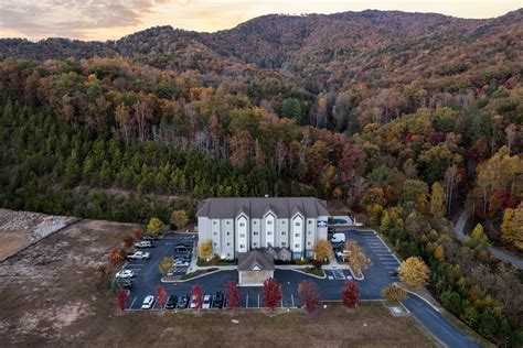 Microtel Inn & Suites by Wyndham Sylva Dillsboro Area | Sylva, NC Hotels