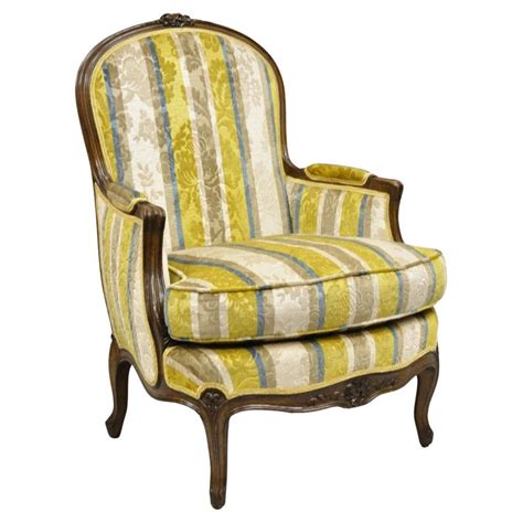 Vintage French Louis XV Style Carved Walnut Upholstered Bergere Lounge ...