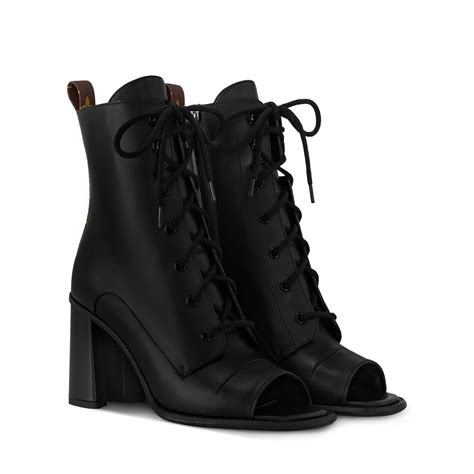 Long Boots and Ankle Boots for Women | LOUIS VUITTON