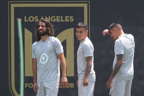 Rodolfo Pizarro lanza indirecta a Club Chivas; espera regresar con los ...