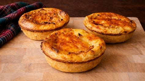 Easy individual shepherd’s pies with cheese tops