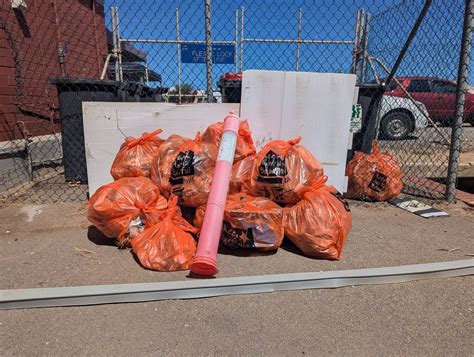 Carpark Clean Up, In 3 Minds Psychology Services, Geraldton, 9 February ...