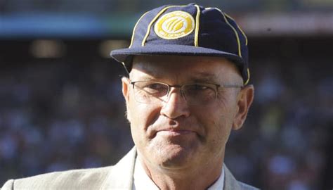 Tributes flow as former New Zealand legend Martin Crowe laid to rest in ...