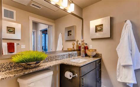 Littleton, CO Apartments | Avalon Red Rocks