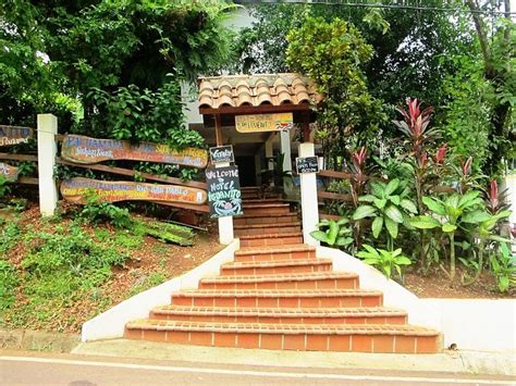 HOTEL IGUANITO (Santa Catalina) - Lodge Reviews, Photos, Rate ...