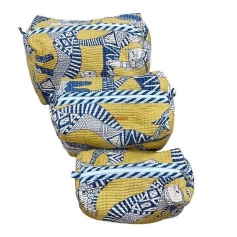 Buy Handloom Bedsheets, 100% Cotton Bed Sheets | theindiglobal ...