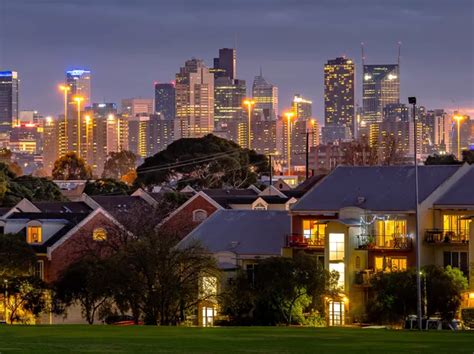 Economics Institute | Mastercard Services