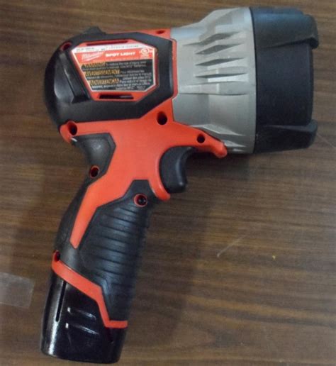 Lot - Milwaukee Spot Light w/1.5Ah Battery