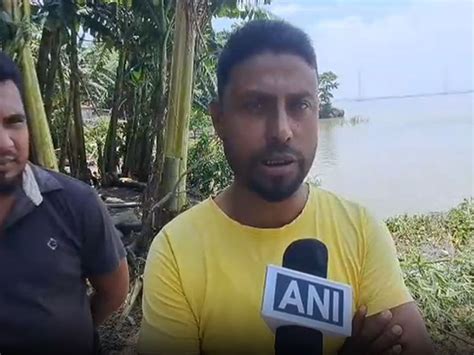 Assam: Swelling Brahmaputra submerges vast areas of Tezpur, locals ...
