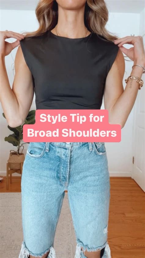 Broad shoulder women outfit tips balance your body shape – Artofit