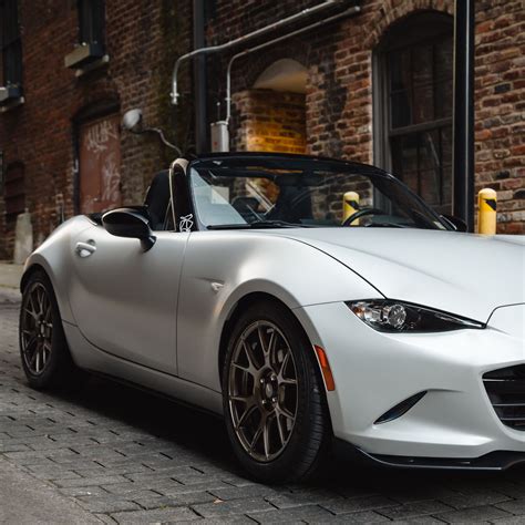 Download wallpaper 2780x2780 mazda mx-5, mazda, car, white, wheel ipad ...