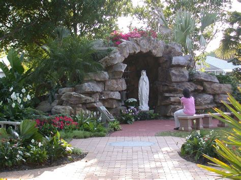 20 Beautiful Garden of Prayer Ideas To Consider | SharonSable