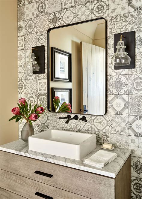 51 Beautiful and Creative Bathroom Wall Decor Ideas