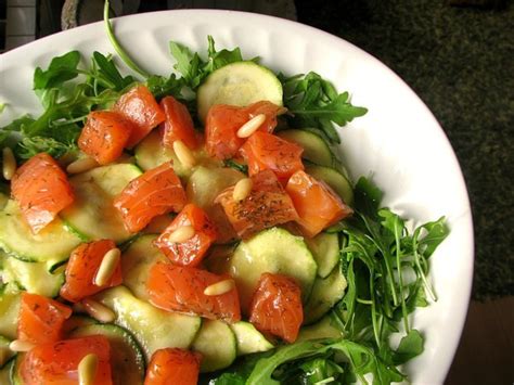 Ensalada de calabacín y salmón marinado | Recetas | Gastronomía | EL PAÍS