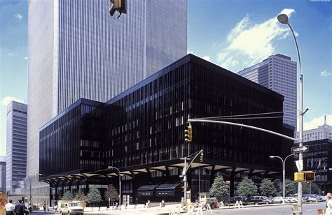 4 World Trade Center (The Southeast Plaza Building) : r/TwinTowersInPhotos