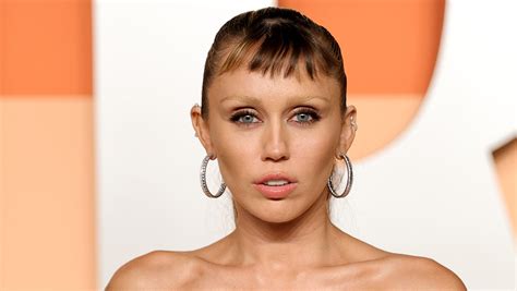 Miley Cyrus Oscars Outfit: Spotlight on Eyebrows